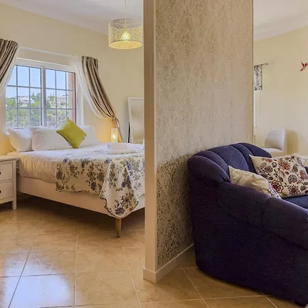 度假居 #373 Charming 3br With Spacious Garden & Bbq 阿尔布费拉