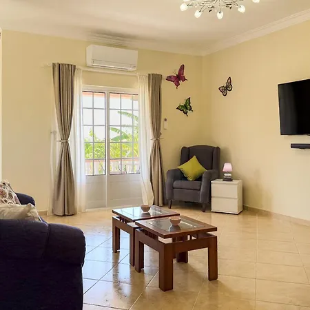#373 Charming 3br With Spacious Garden & Bbq Holiday home Albufeira