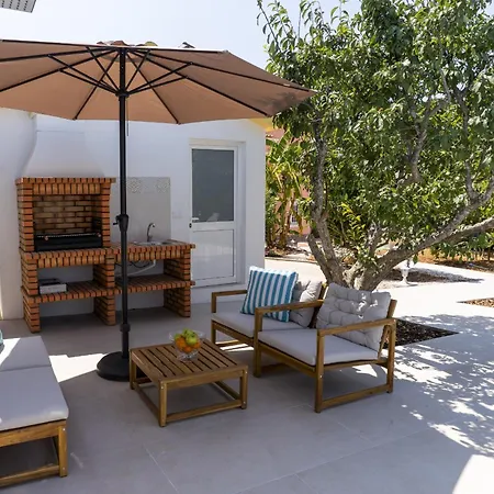 #373 Charming 3br With Spacious Garden & Bbq 阿尔布费拉