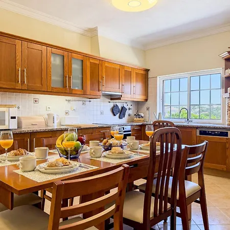 度假居 #373 Charming 3br With Spacious Garden & Bbq